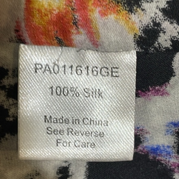 Parker 100% silk faux wrap sleeveless animal print top - Picture 6 of 7